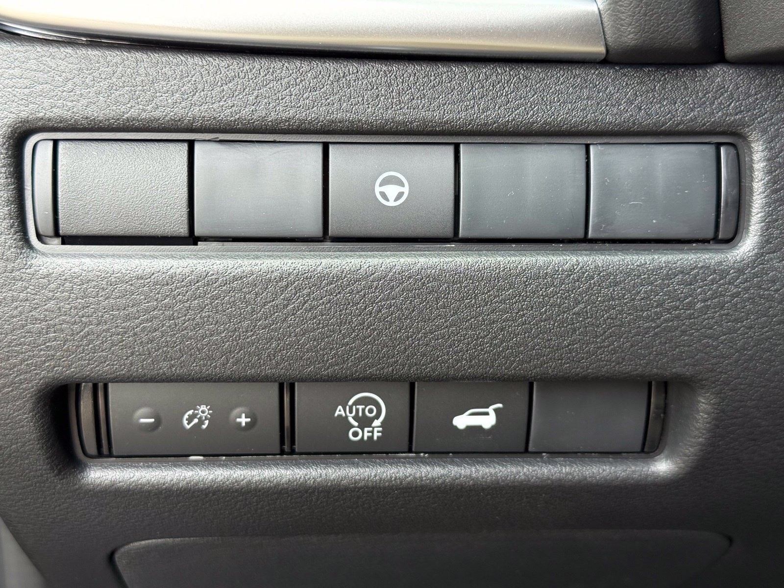 Used 2025 Nissan Rogue SV AWD/4WD image 36