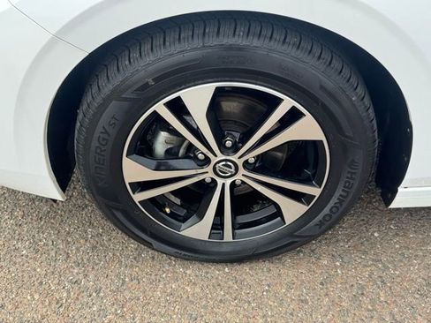 Used 2023 Nissan Sentra SV image 7