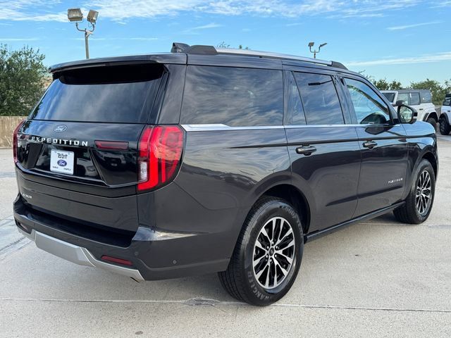 Certified 2025 Ford Expedition Platinum AWD/4WD image 5