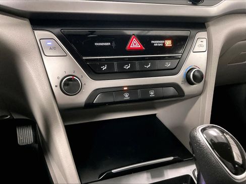 Used 2018 Hyundai Elantra SEL image 25