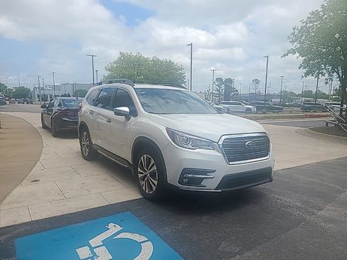 Used 2019 Subaru Ascent Touring AWD/4WD image 3