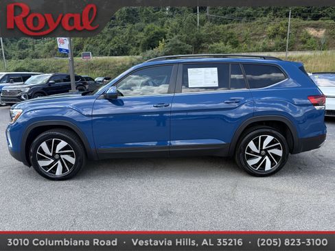 Certified 2025 Volkswagen Atlas SE w/ Panoramic Sunroof Package image 8