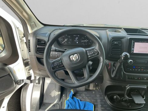 Used 2025 RAM ProMaster 2500 w/ Convenience Group FWD image 12
