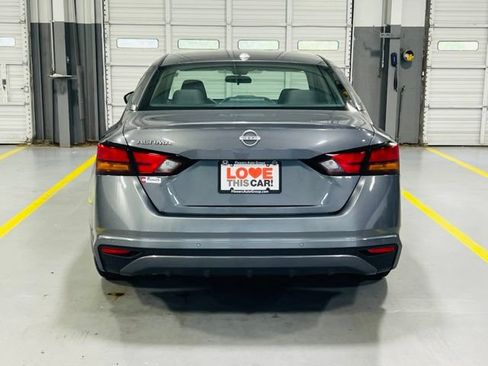 Used 2025 Nissan Altima 2.5 S FWD image 16