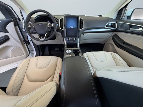 Used 2024 Ford Edge Titanium AWD/4WD image 12