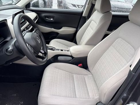 Used 2023 Honda HR-V LX image 9