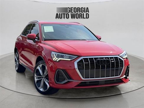 Used 2020 Audi Q3 2.0T Premium Plus w/ Premium Plus Package AWD/4WD image 2