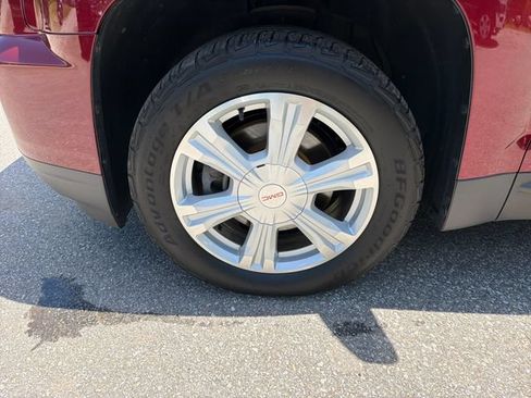 Used 2017 GMC Terrain SLT w/ Open Road Package AWD/4WD image 32