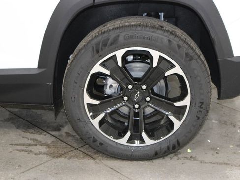 New 2026 Chevrolet Equinox LT w/ Convenience Package II AWD/4WD image 60
