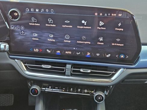 New 2026 Chevrolet Equinox EV LT image 11