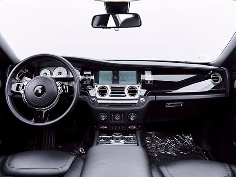 Used 2015 Rolls-Royce Ghost RWD image 67