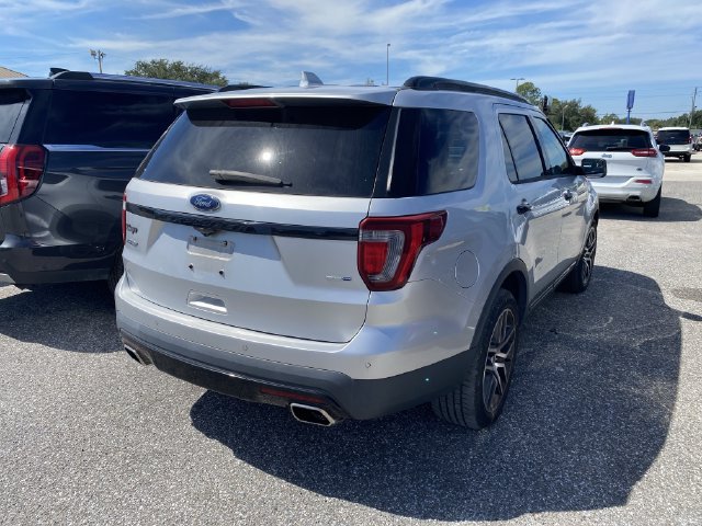 Used 2017 Ford Explorer Sport AWD/4WD image 4