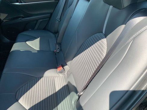 Used 2019 Toyota Camry SE w/ Convenience Package image 23