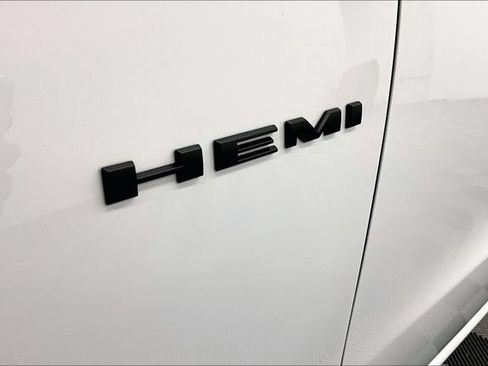 Used 2024 Dodge Durango R/T w/ Blacktop Package AWD/4WD image 38