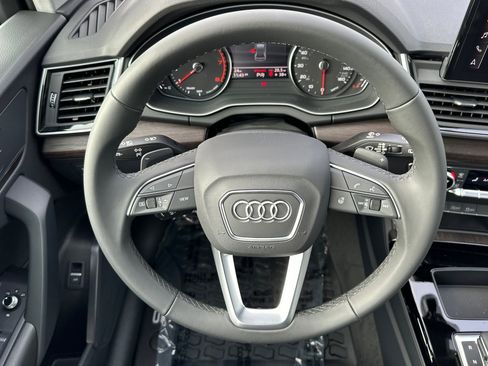 Used 2025 Audi Q5 2.0T Premium image 13