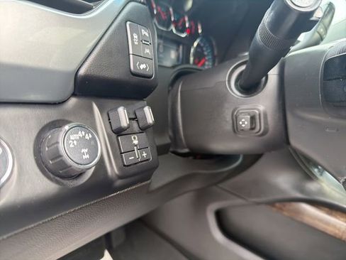 Used 2018 Chevrolet Tahoe LT w/ LT Signature Package image 22