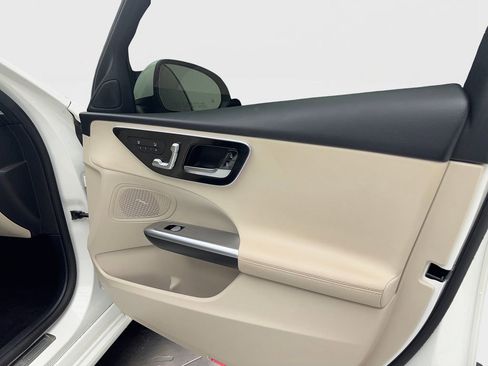 Used 2024 Mercedes-Benz C 300 Sedan image 34