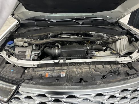 Used 2020 Ford Explorer Platinum w/ Premium Technology Package image 35