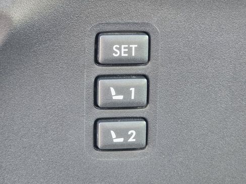 Used 2022 Subaru Ascent Limited w/ Technology Package image 20