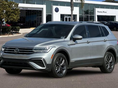 Used 2023 Volkswagen Tiguan SE FWD image 8