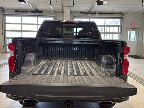 Used 2020 Chevrolet Silverado 1500 LT Trail Boss image 17