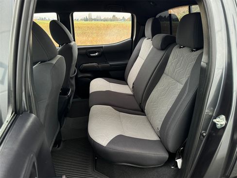 Certified 2020 Toyota Tacoma TRD Sport image 24