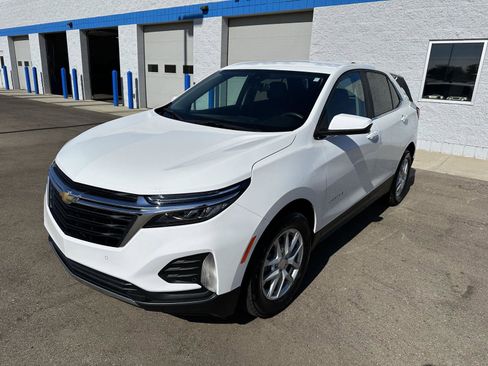 Used 2023 Chevrolet Equinox LT image 14