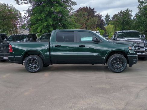 New 2026 RAM 1500 4x4 Crew Cab image 8