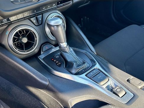 Used 2019 Chevrolet Camaro LT image 27