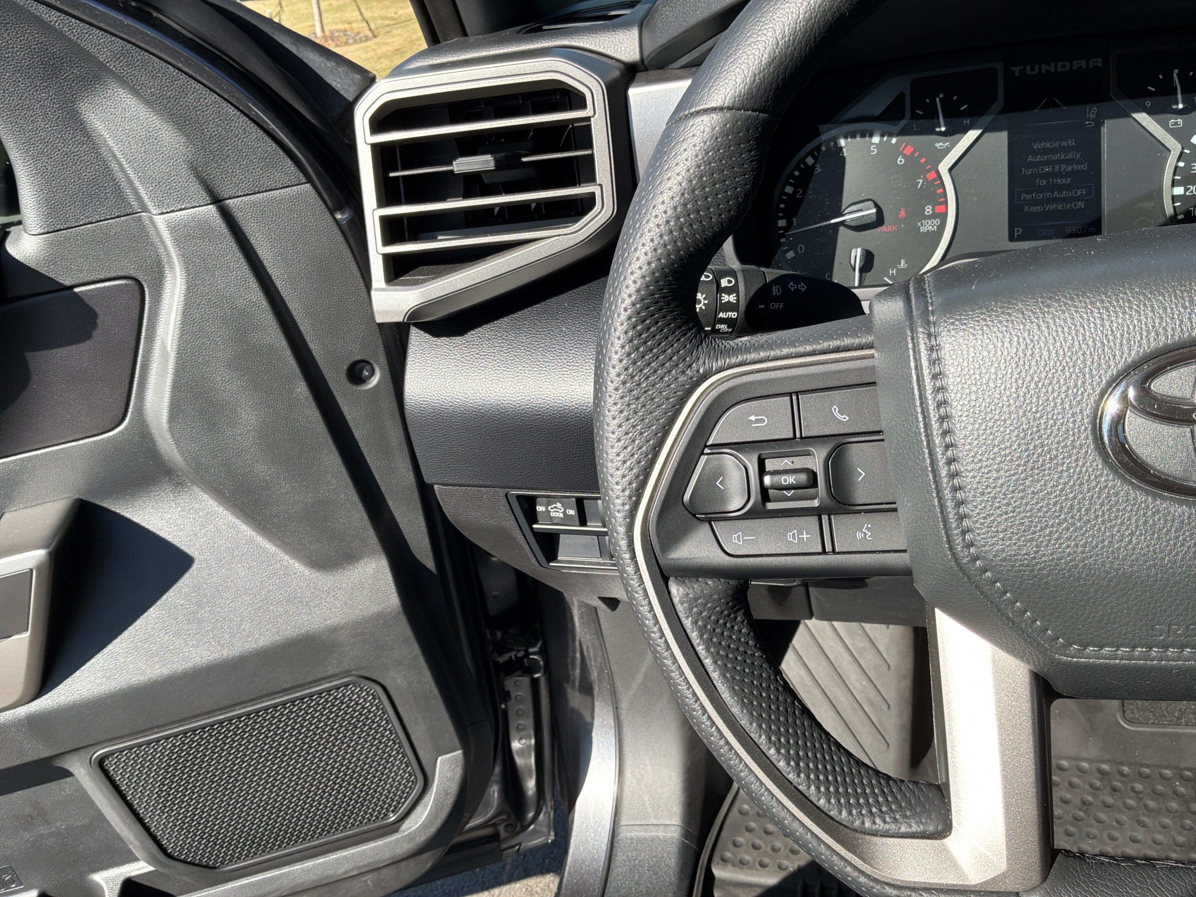 Used 2025 Toyota Tundra SR5 w/ SR5 Premium Package RWD image 19