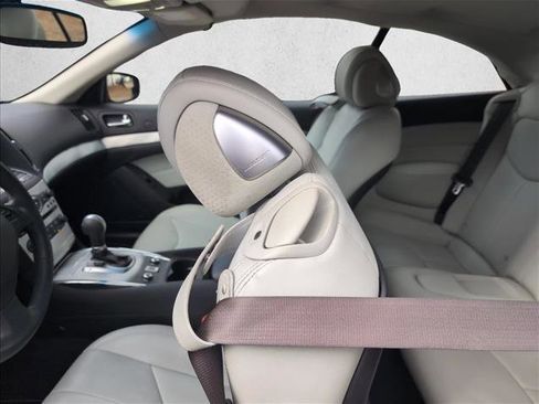 Used 2015 INFINITI Q60 Convertible w/ Premium Package image 18