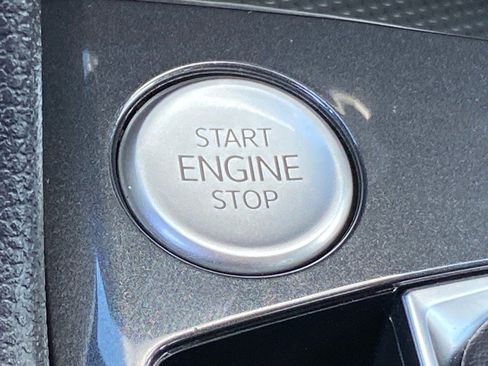 Used 2023 Volkswagen Tiguan S image 19