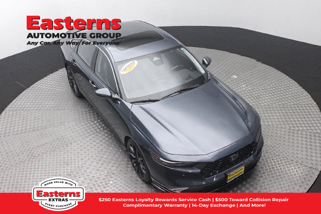 Used 2023 Honda Accord Touring image 4