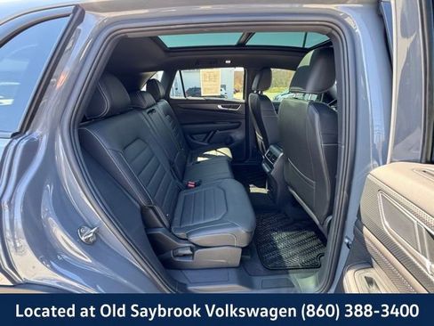Certified 2025 Volkswagen Atlas Cross Sport SEL R-Line AWD/4WD image 21