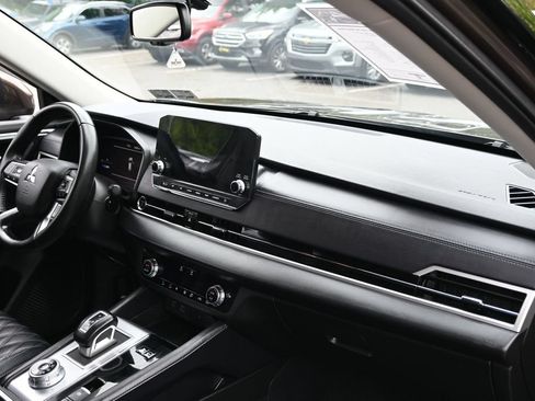 Used 2024 Mitsubishi Outlander SEL Black Edition AWD/4WD image 36