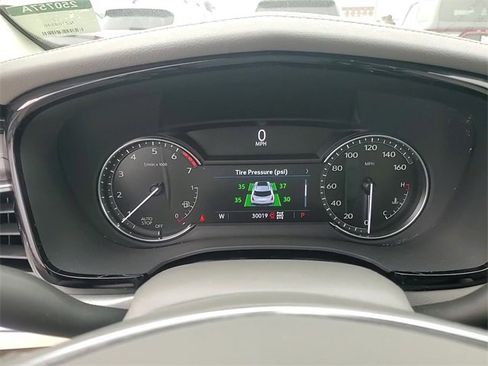 Certified 2022 Cadillac XT5 Premium Luxury image 18