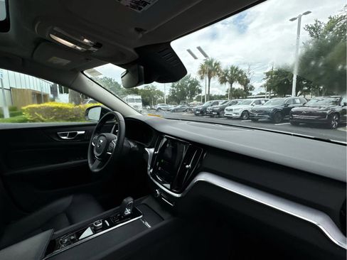 Used 2024 Volvo S60 B5 Core FWD image 32
