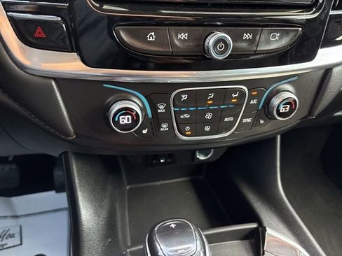Used 2018 Chevrolet Traverse LT AWD/4WD image 20