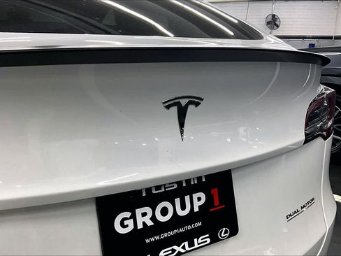 Used 2023 Tesla Model Y Performance AWD/4WD image 29
