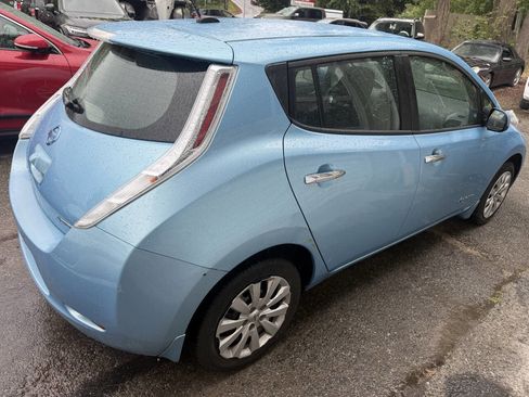 Used 2015 Nissan Leaf S w/ Charge Package FWD image 6