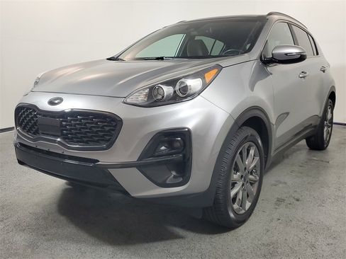 Used 2021 Kia Sportage S w/ S AWD Premium Package image 3