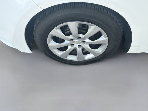 Used 2025 Toyota Corolla LE FWD image 35