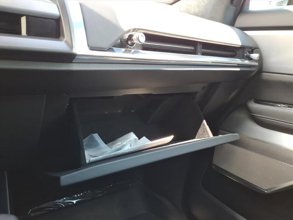 Certified 2026 Cadillac Vistiq Platinum w/ LPO, Floor Liner Package AWD/4WD image 28