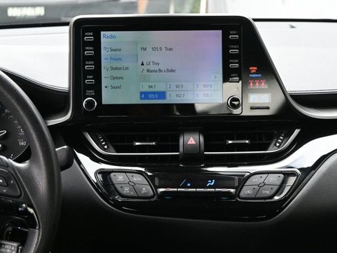 Used 2019 Toyota C-HR LE FWD image 10