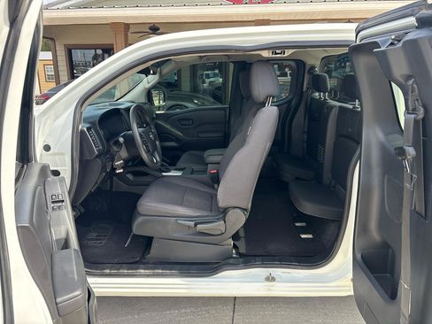 Used 2022 Nissan Frontier S RWD image 16