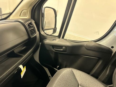 New 2026 RAM ProMaster 2500 w/ Convenience Group FWD image 25
