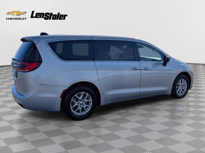 Used 2024 Chrysler Pacifica Touring-L
