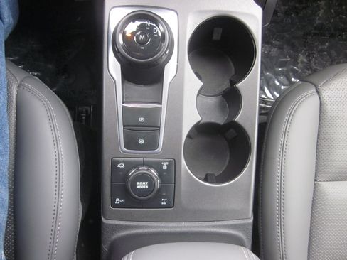 Used 2025 Ford Bronco Sport Badlands image 16