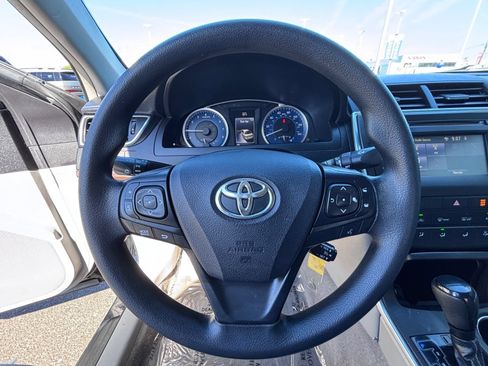 Used 2017 Toyota Camry LE FWD image 23