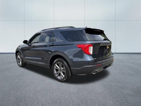 Used 2024 Ford Explorer XLT w/ Equipment Group 202A AWD/4WD image 7